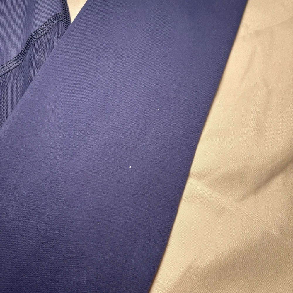 Yogalicious Women’s Deep Blue Leggings with Mesh Detail Size M - Picture 4 of 6